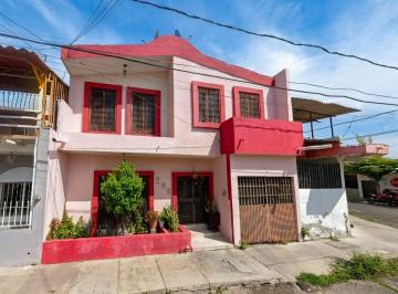 Casa de 4 habitaciones, Colima · Casa en Venta en Centro, Colima, Colima