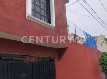 Casa · 176m² · 4 Recámaras · 2 Estacionamientos · Venta Casa, Jardines de Chalco, Chalco, Edo. Mex