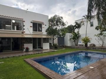 Casa de 3 habitaciones, Cuernavaca · Bonita Residencia Dentro de Fraccionamiento El Mascareño