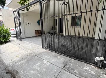 Casa de 3 habitaciones, Guadalupe · Casa en Jardines de Nueva Linda Vista