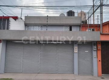 Casa · 130m² · 2 Recámaras · 1 Estacionamiento · Casa en Venta en Ciudad Satélite Naucalpan, Estado de México