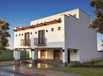 Casa en condominio de 3 habitaciones, Aguascalientes · ¡Tu Residencia Ideal en Zona Sur! 3 Niveles con Roof Top y Equipamiento Premium