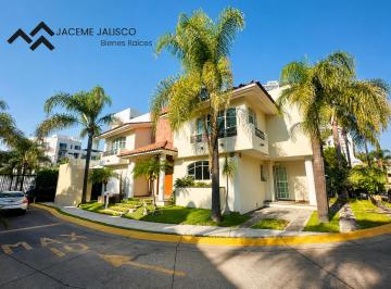 Casa en condominio de 3 habitaciones, Zapopan · Casa en Venta Coto Rinconada del Parque - Parque Metropolitano