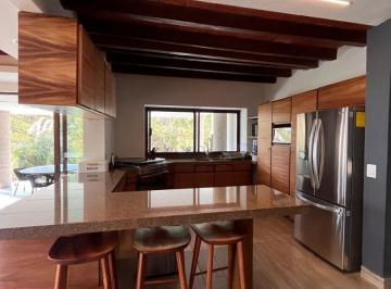 Casa de 4 habitaciones, Tapalpa · Casa de 958 m² con 4 Recámaras en Venta en Tapalpa