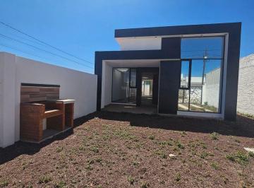 Casa de 3 habitaciones, Tequisquiapan · Casa en Venta de un Nivel con Amplio Terreno en Tequisquiapan