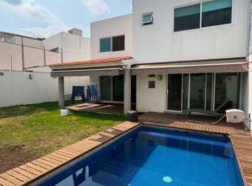 Casa de 3 habitaciones, Cuernavaca · Casa Dentro de Privada con Reja de Control