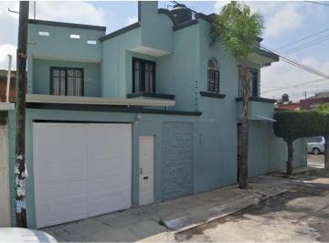 Casa de 3 habitaciones, Morelia · Venta de Casa en Michoacan