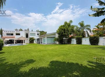 Casa · 1050m² · 4 Recámaras · 5 Estacionamientos · Venta de Casa en El Exclusivo Fracc. Kloster Sumiya, Jiutepec, Morelos…clave 6337