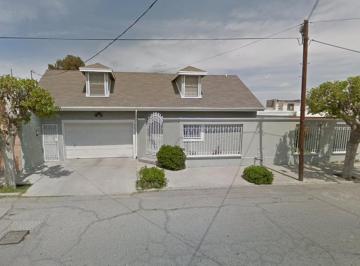 Casa en Venta de 4 habitaciones Los Nogales · Venta de Casa en Nogales