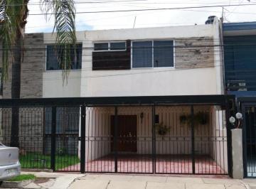 Casa de 4 habitaciones, Zapopan · Casa Renta Chapalita
