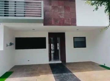 162f6694c1e036afccb06cb5e8cf7c61364becfc9d6b6b4e62f2405f00a62829 · Se Renta Casa Remodelada en Coto Senda Zona Periférico N