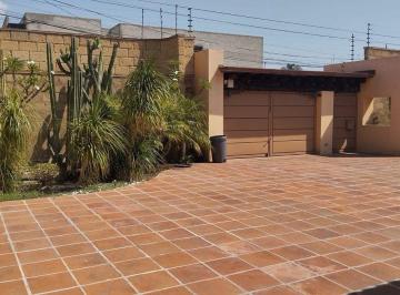 f6b6cc6439fef1ef07aec8c2d11e271689db03f364e404a25ae500e8b42d7abb · Casa de un Nivel en Venta en Fraccionamiento Santa Cruz Guadalupe Zavaleta