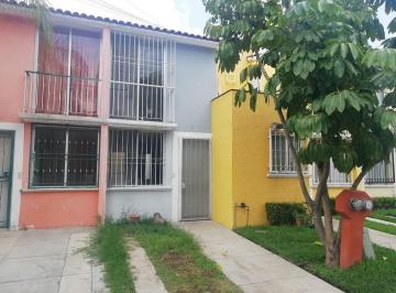 Casa · 78m² · 3 Recámaras · 1 Estacionamiento · 18 de Marzo 3 Habitaciones 2 Niveles