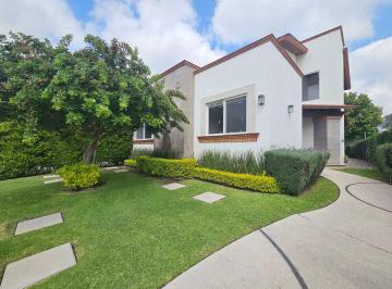 Casa de 4 habitaciones, Tequisquiapan · Casa en Venta en Club de Golf Tequisquiapan