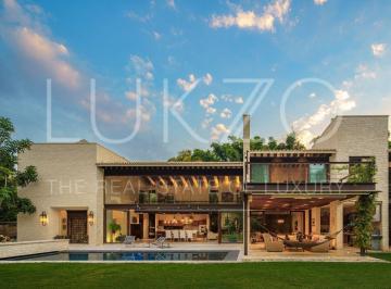 Casa · 3285m² · 6 Recámaras · 10 Estacionamientos · Casa de Lujo en Valle de Atongo, Tepoztlan