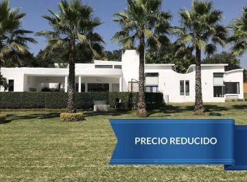 Casa · 5744m² · 3 Recámaras · Casa en Venta en Xochitepec