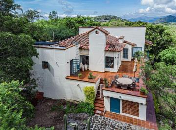 Casa en condominio · 2524m² · 5 Recámaras · 6 Estacionamientos · Casa en Venta en Tepoztlan, Valle de Atongo