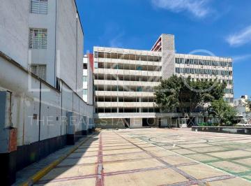 Edificio · 2037m² · 100 Estacionamientos · Edificio en Venta en Tacubaya, Cdmx