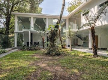 Casa · 757m² · 4 Recámaras · 2 Estacionamientos · Casa en Venta en Cuernavaca