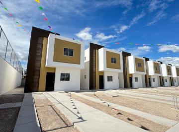 Casa · 100m² · 2 Recámaras · 2 Estacionamientos · Casa de Dos Plantas con Terreno Excedente Al Ote. de La Ciudad de Torreón