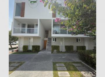 Casa · 150m² · 2 Recámaras · 2 Estacionamientos · Renta Departamento Duplex Juriquilla Santa Fe El Respiro R - 1345