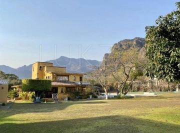 Casa · 1528m² · 4 Recámaras · Casa en Renta en Tepoztlán