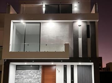 Casa de 3 habitaciones, Zapopan · Pontevedra Capital Norte