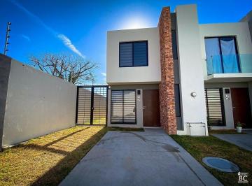 f8a582b3e73d4a12fdf20bedab39b713bdb806645379dcfa34364f62f7aa90ac · Casa en Renta en Capital Norte | 2 Recámaras y Amplio Jardín