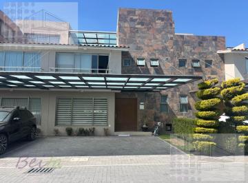 Casa · 174m² · 4 Recámaras · 3 Estacionamientos · Casa en Venta en Metepec