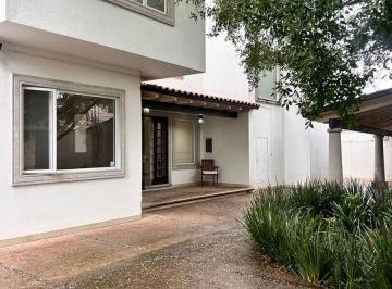 Casa de 4 habitaciones, Querétaro · Casa en Renta y Venta en Jurica con Recamara en Planta Baja Cerca del Colegio Jfk