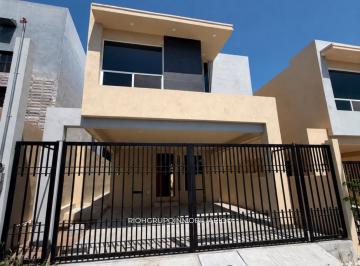 Casa · 3 Recámaras · 2 Estacionamientos · Casa en Venta Colonia Niños Héroes Tampico