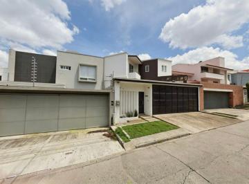 Casa de 5 habitaciones, Guadalajara · Venta de Casa en Monraz Guadalajara Jalisco