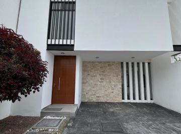 Foto 1 · Casa en Venta con Excelentes Acabados y Diseño Moderno! Gánala