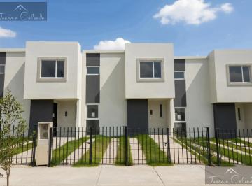 Casa · 90m² · 3 Recámaras · 2 Estacionamientos · Casa Nueva en Renta en Hacienda de Las Fuentes Calimaya