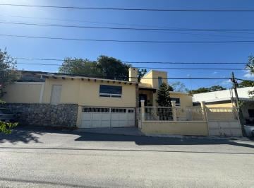 FACHADA · Oportunidad Casa en Venta, El Cercado Santiago Nuevo León