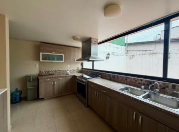 Casa · 270m² · 3 Recámaras · 2 Estacionamientos · Casa en Lomas de Bellavista