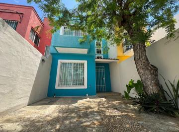 Casa · 63m² · 2 Recámaras · 1 Estacionamiento · Casa 2 Recámaras, Amueblada en Fraccionamiento La Toscana en Playa del Carmen