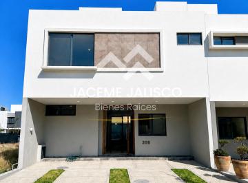 Casa en condominio de 4 habitaciones, Zapopan · Casa en Venta Zapopan Coto Altanza - Soare 3 - Fraccionamiento Solares