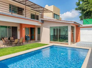 Casa en condominio de 4 habitaciones, Jiutepec · En Venta Preciosa Casa en Fraccionamiento con Vigilancia