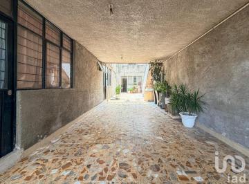 Casa · 377m² · 7 Recámaras · 6 Estacionamientos · Casa en Venta en Los Ángeles, Iztapalapa, Cdmx