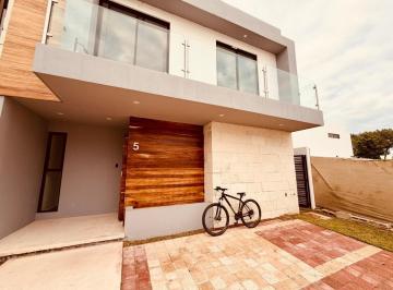 Casa en condominio de 3 habitaciones, Cancún · Casa Nueva en Venta 3 Recamaras Estudio 3 M5 Baños Alberca Residencial Rio Huayacan Cancun