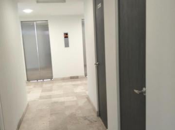 Oficina · 19m² · 1 Estacionamiento · Renta Oficina