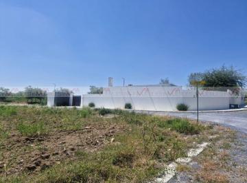 Rancho · 450m² · 2 Recámaras · 4 Estacionamientos · Rancho en Venta en Valle Los Naranjos
