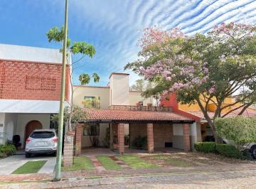 Casa en condominio de 4 habitaciones, Tlajomulco de Zúñiga · Hermosa Casa en un Coto Fuera de Lo Comun a Solo 600 m de Lmateos Sur