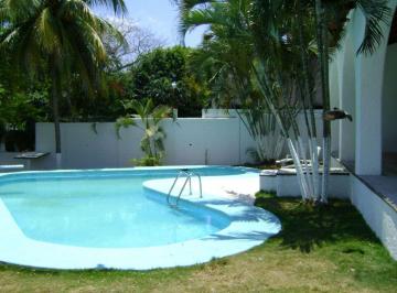 Casa de 4 habitaciones, Villahermosa · Casa en Renta en Fracc El Recreo F - 880