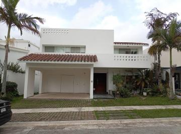 Casa de 3 habitaciones, Xalapa · Casa en Renta Residencial El Lago