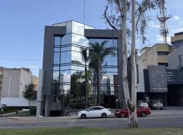 Oficina · 237m² · 2 Estacionamientos · Renta de Oficina Corporativa Amueblada en Blvd. Campestre | Edificio Punta Campestre