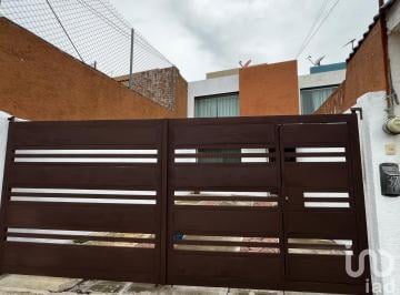 Casa · 126m² · 3 Recámaras · 2 Estacionamientos · Casa en Venta en San Esteban Tizatlán, Tlaxcala.
