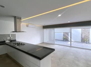 Casa · 160m² · 3 Recámaras · 2 Estacionamientos · Casa en Renta Residencial Palmaris Cancun