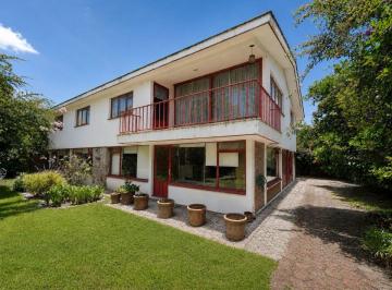 Casa de 4 habitaciones, Puebla · Casa en Venta de Cuatro Recamaras Amplios Espacios
